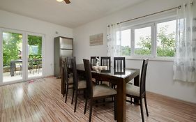 Apartment Ugrina